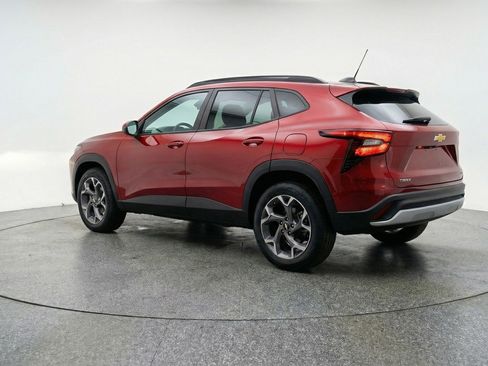 Used 2025 Chevrolet Trax LT image 6