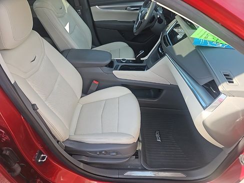 Used 2021 Cadillac XT5 Premium Luxury w/ LPO, Floor Liner Package image 31