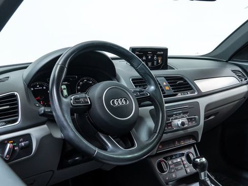 Used 2018 Audi Q3 2.0T Premium Plus w/ Premium Plus Package FWD image 13