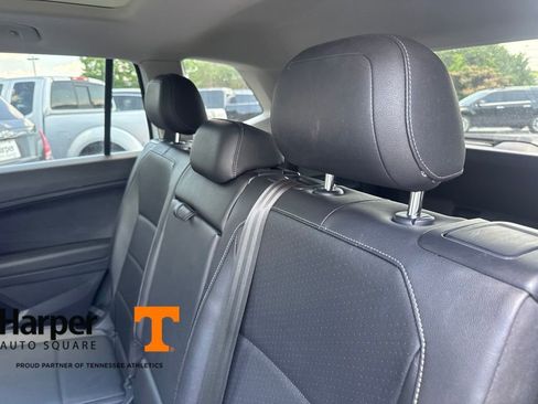 Used 2018 Volkswagen Tiguan SE w/ Panoramic Sunroof Package AWD/4WD image 8