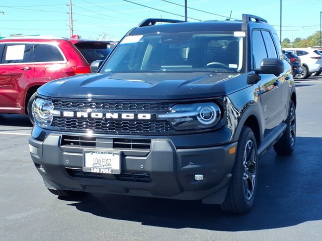 Used 2025 Ford Bronco Sport Outer Banks w/ Outer Banks Tech Package+ AWD/4WD image 2