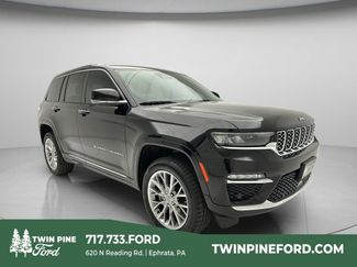 Used 2023 Jeep Grand Cherokee Summit AWD/4WD video 1