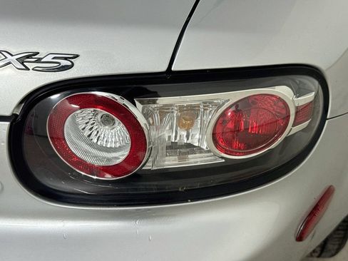 Used 2007 MAZDA MX-5 Miata Sport RWD image 27