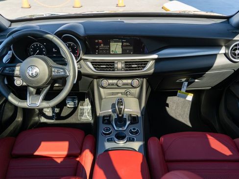 New 2025 Alfa Romeo Stelvio Sprint w/ Veloce Package AWD/4WD image 22