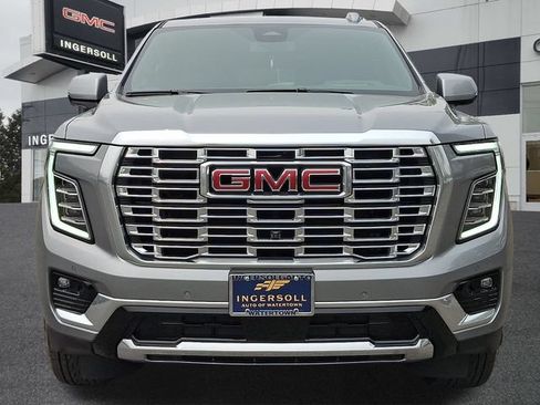 Used 2025 GMC Yukon XL Denali AWD/4WD image 22