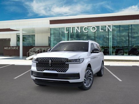 New 2025 Lincoln Navigator Reserve image 2