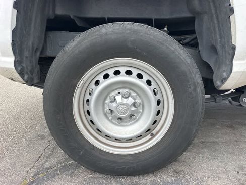 Used 2024 Toyota Tacoma SR RWD image 5