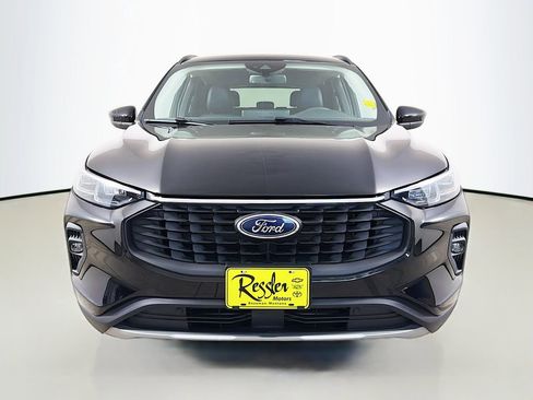 Used 2025 Ford Escape Platinum AWD/4WD image 2