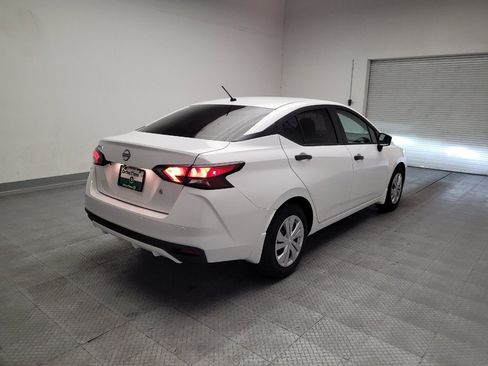 Used 2025 Nissan Versa S w/ Trunk Package FWD image 9