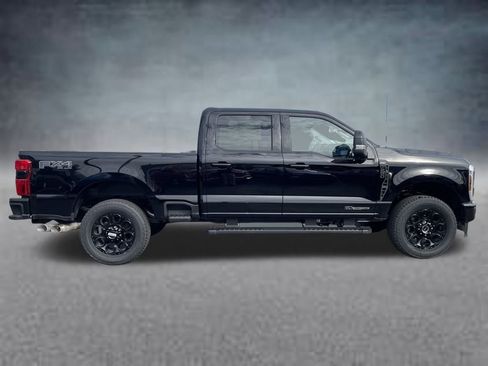 New 2026 Ford F250 Lariat w/ Black Appearance Package image 4