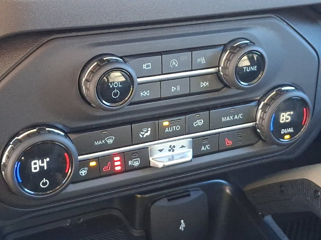 Used 2025 Ford Bronco Badlands AWD/4WD image 16