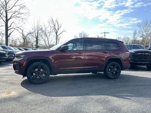 New 2026 Jeep Grand Cherokee L Limited w/ Limited Altitude Package AWD/4WD image 23