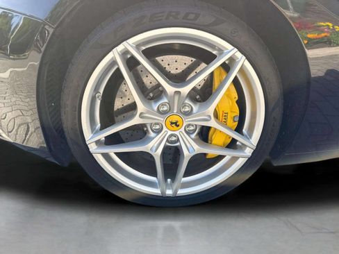 Used 2016 Ferrari California T RWD image 53
