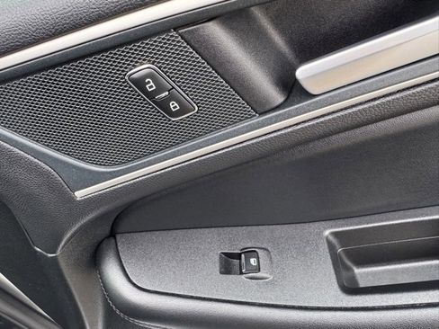 Used 2024 Ford Edge SEL w/ Convenience Package image 37