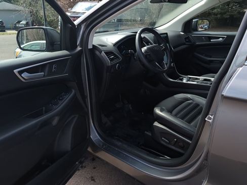 Used 2024 Ford Edge SEL w/ Convenience Package image 12