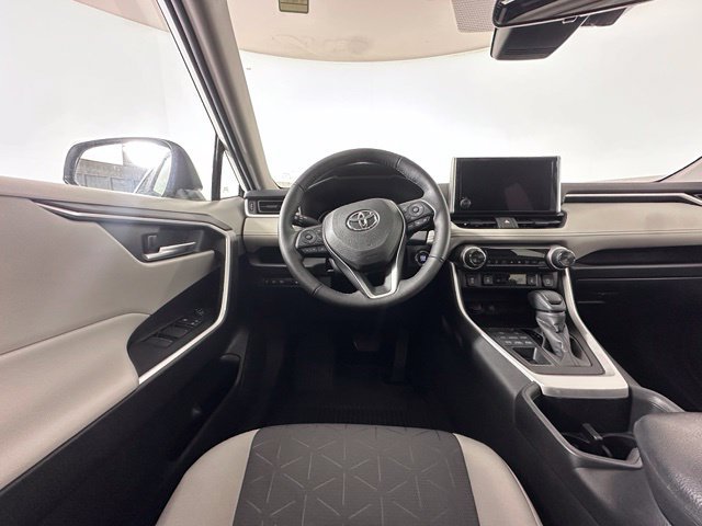 Used 2023 Toyota RAV4 XLE w/ Convenience Package AWD/4WD image 23