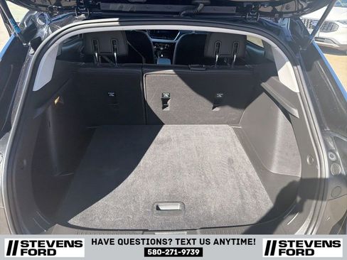 Used 2025 Chevrolet Trax LT w/ LT Convenience Package image 33