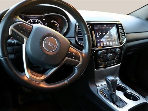 Used 2020 Jeep Grand Cherokee Altitude image 13