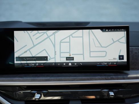 Used 2024 BMW X7 xDrive40i w/ Premium Package image 34