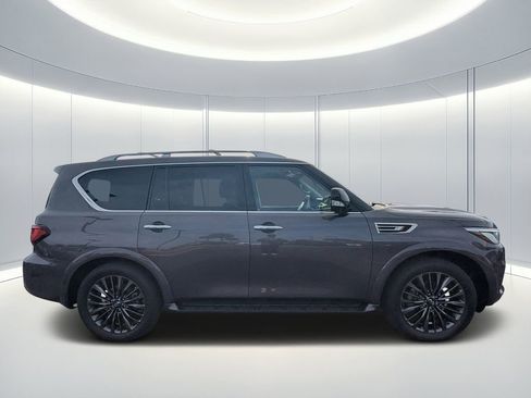 Used 2024 INFINITI QX80 Premium Select w/ Cargo Package AWD/4WD image 3