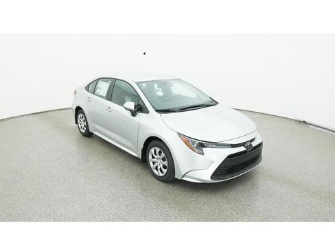 Used 2025 Toyota Corolla LE FWD image 16