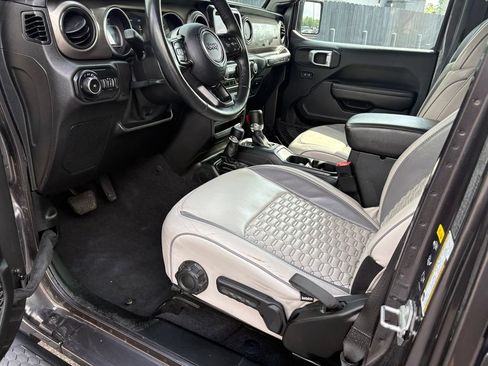 Used 2021 Jeep Wrangler Unlimited Sport AWD/4WD image 14