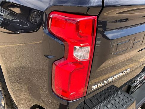 Used 2024 Chevrolet Silverado 1500 High Country w/ Technology Package AWD/4WD image 29