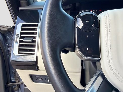 Used 2021 Land Rover Range Rover P525 Westminster Edition AWD/4WD image 37