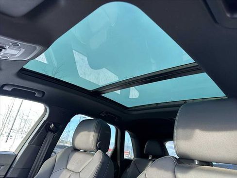 Used 2024 Audi Q3 2.0T Premium Plus image 22