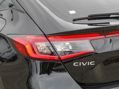 Used 2024 Honda Civic Sport image 10