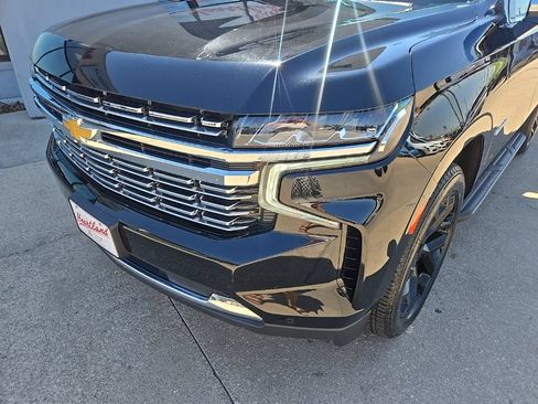 Used 2024 Chevrolet Tahoe Premier AWD/4WD image 11