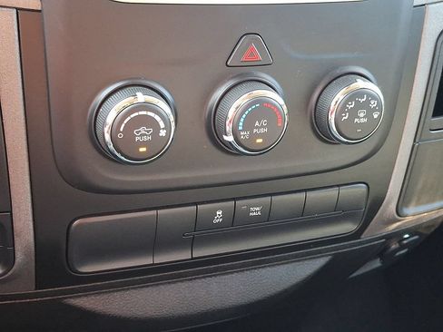 Used 2019 RAM 1500 Express w/ Express Value Package AWD/4WD image 15