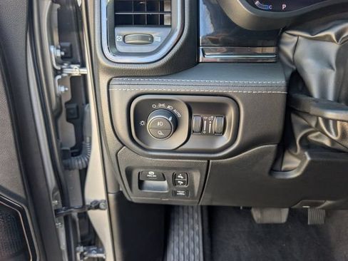 Used 2025 RAM 1500 Limited w/ Off Road Group AWD/4WD image 11