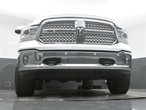 Used 2014 RAM 1500 Laramie w/ Convenience Group AWD/4WD image 32