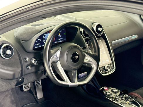 Used 2022 McLaren GT image 6