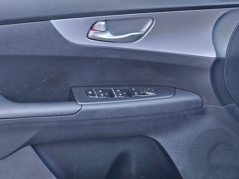 Used 2024 Kia Forte LXS FWD image 18