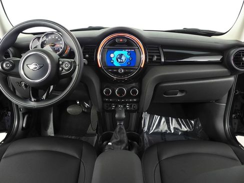 Used 2019 MINI Cooper 4-Door Hardtop image 25