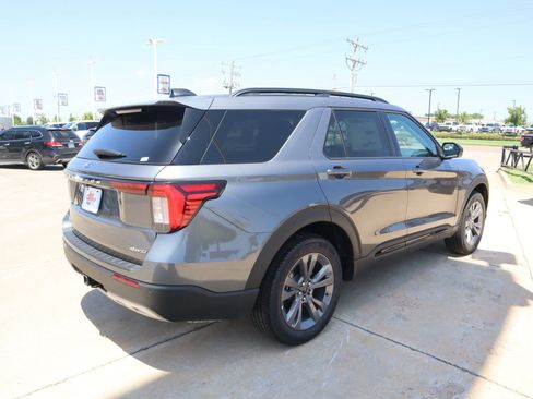 New 2026 Ford Explorer Active w/ Active Comfort Package AWD/4WD image 22