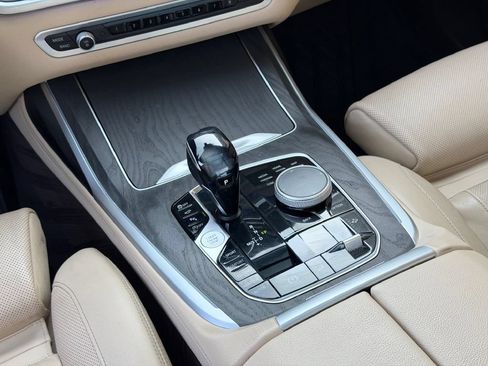 Used 2019 BMW X7 xDrive50i w/ Premium Package AWD/4WD image 17