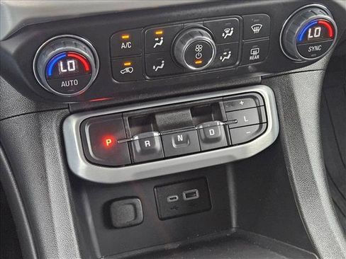 Certified 2023 GMC Acadia SLE w/ LPO, Floor Liner Package image 12