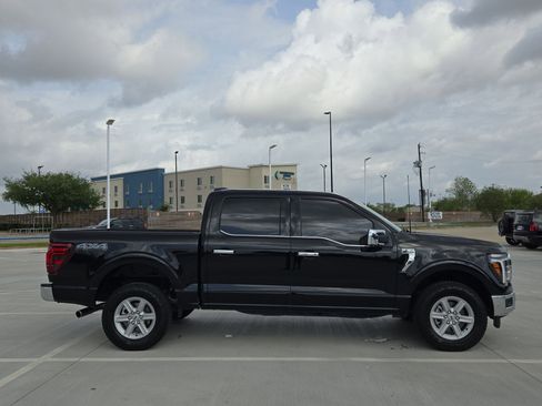 Used 2025 Ford F150 Lariat image 2