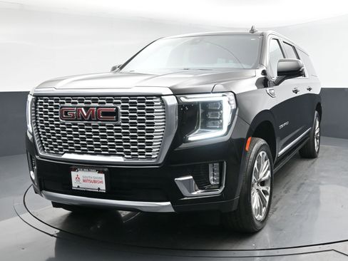 Used 2022 GMC Yukon XL Denali w/ Max Trailering Package image 1