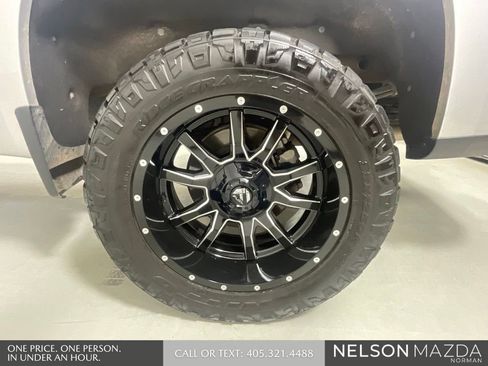 Used 2019 Chevrolet Silverado 1500 LT Trail Boss AWD/4WD image 10