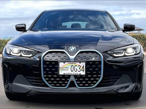 Used 2023 BMW i4 eDrive35 RWD image 3