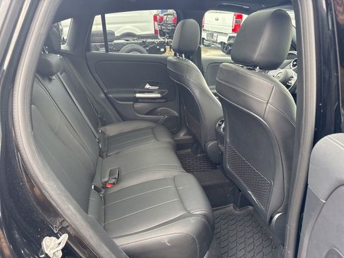 Used 2021 Mercedes-Benz GLA 250 4MATIC image 37