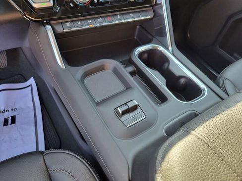 New 2026 GMC Sierra 2500 Denali w/ Denali Reserve Package image 16