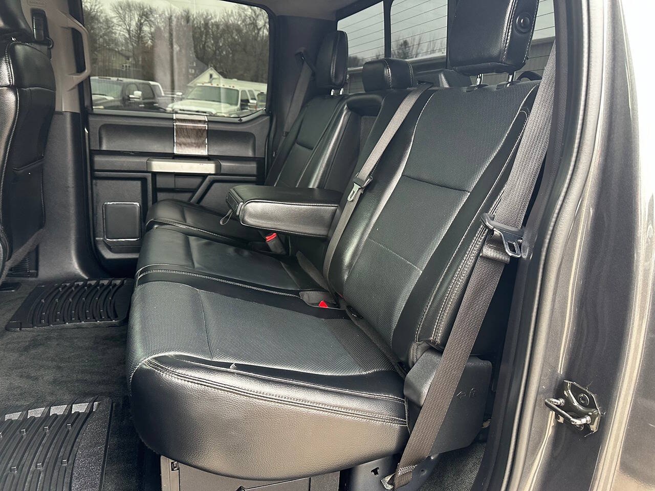 Used 2017 Ford F250 Lariat w/ FX4 Off-Road Package AWD/4WD image 39