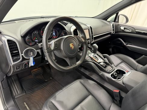 Used 2013 Porsche Cayenne AWD/4WD image 4