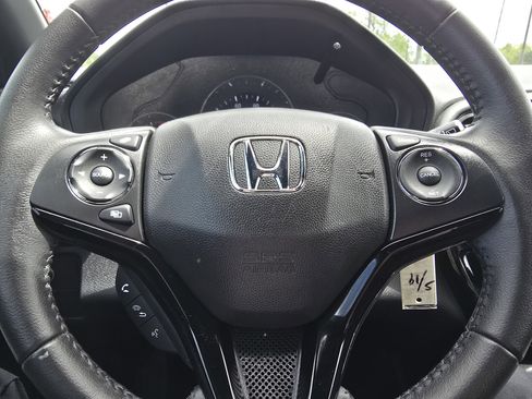 Used 2021 Honda HR-V Sport image 22