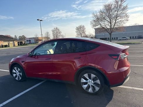 Used 2023 Tesla Model Y Long Range image 9